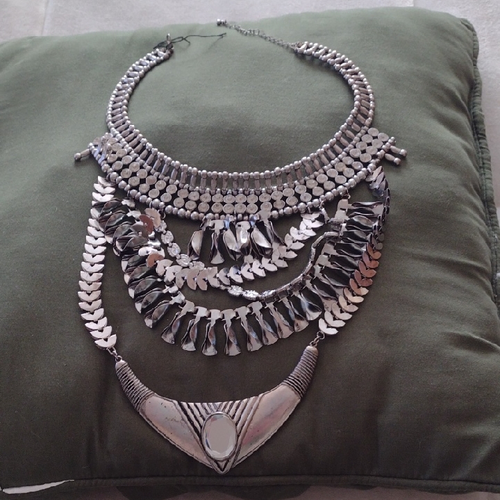 Elegant Silver Layered Necklace